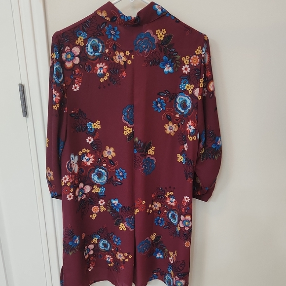 Red and Blue 3/4 Sleeve Button Down Tunic with Peter Pan Collar - Picture 4 of 5